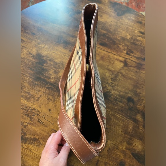 Burberry Beige and Brown Check Shoulder Bag - Picture 8 of 16
